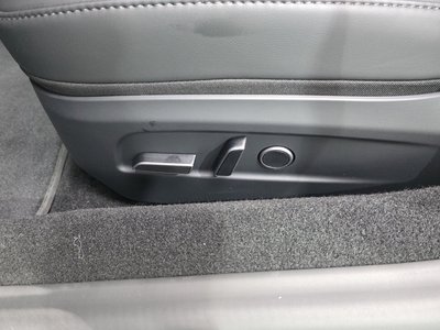 صورة مصغرة 32 لـ 2026 Tesla MODEL 3