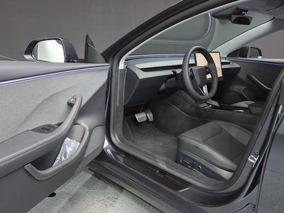 صورة مصغرة 13 لـ 2026 Tesla MODEL 3