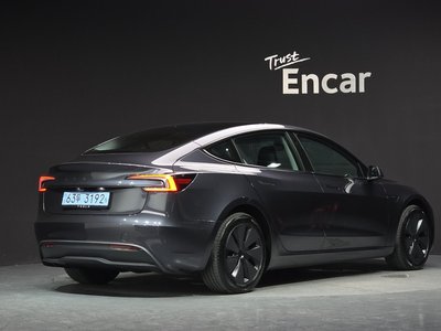 صورة 4 لـ 2026 Tesla MODEL 3