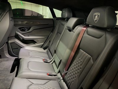 2025 Lamborghini URUS thumbnail 11