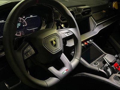 2025 Lamborghini URUS 照片 8