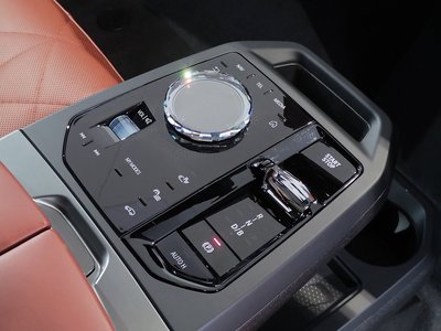 2025 BMW IX 缩略图 11