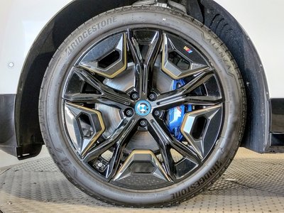 2025 BMW IX 缩略图 39