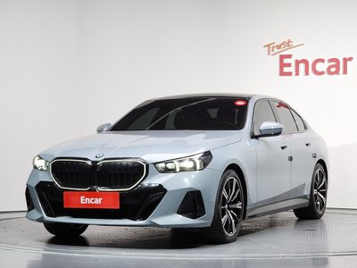 BMW 5 SERIES - 1