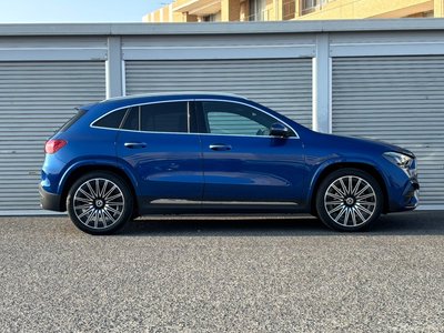 MERCEDES-BENZ GLA - 10
