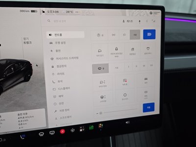 2025 Tesla MODEL Y — миниатюра 25
