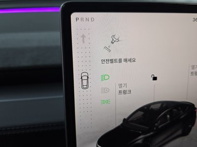 2025 Tesla MODEL Y — миниатюра 12