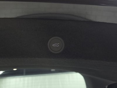 2025 Tesla MODEL Y — миниатюра 34