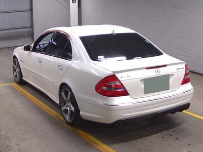 MERCEDES-BENZ E-CLASS - 2