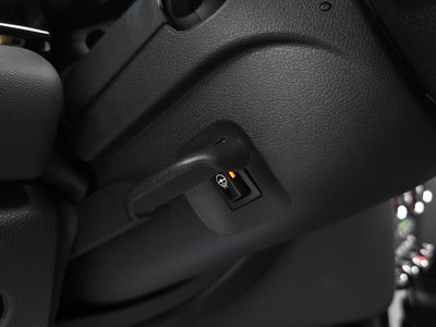 2023 MINI COOPER thumbnail 32