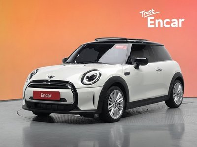 2023 MINI COOPER photo 1