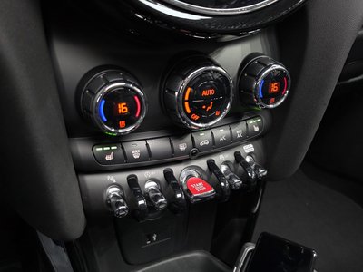 2023 MINI COOPER thumbnail 24