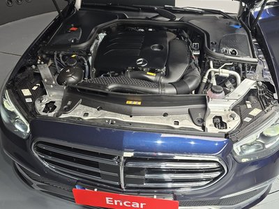 MERCEDES-BENZ E-CLASS - 7