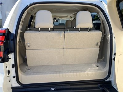 TOYOTA LAND CRUISER PRADO - 10