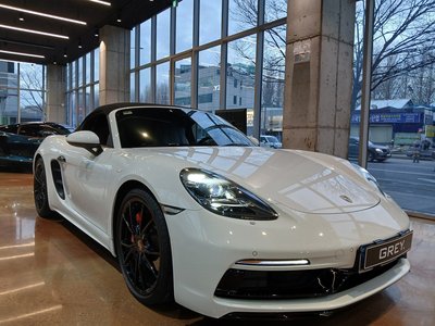 PORSCHE 718 BOXSTER - 5