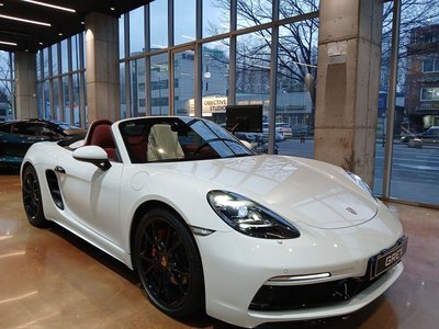 PORSCHE 718 BOXSTER - 7