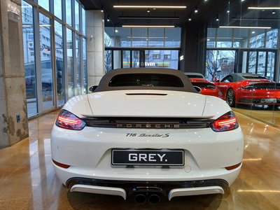 PORSCHE 718 BOXSTER - 6
