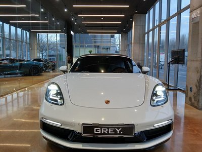 PORSCHE 718 BOXSTER - 1