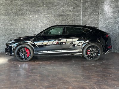 LAMBORGHINI URUS - 5