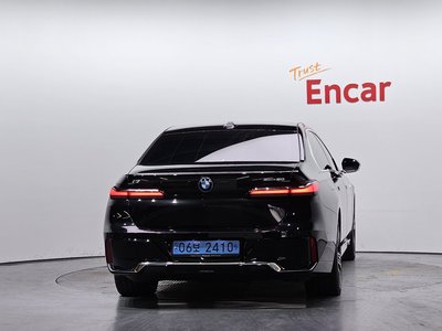 BMW I7 - 4