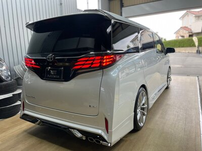 TOYOTA ALPHARD - 4