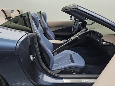 2025 Ferrari ROMA — миниатюра 11