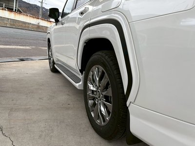 TOYOTA LAND CRUISER 300 - 7