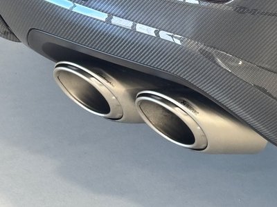 2023 Lamborghini URUS — миниатюра 13