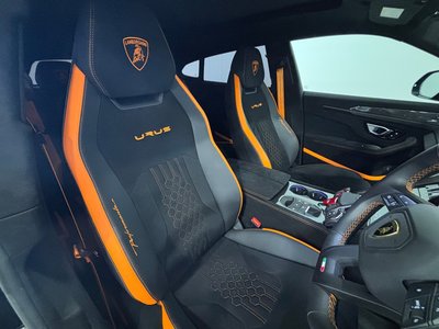 2023 Lamborghini URUS — миниатюра 18