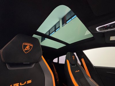 2023 Lamborghini URUS — миниатюра 36