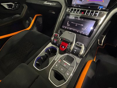 2023 Lamborghini URUS — миниатюра 29