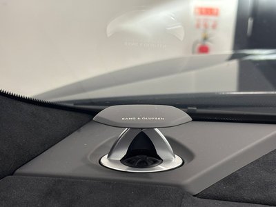 2023 Lamborghini URUS — миниатюра 38