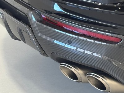 2023 Lamborghini URUS — миниатюра 12