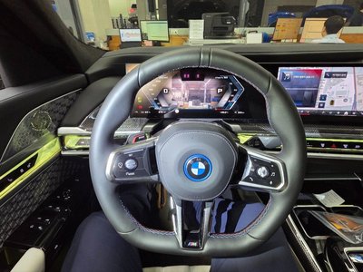 2025 BMW I7 — фото 7