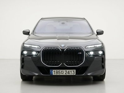 2025 BMW I7 — фото 1