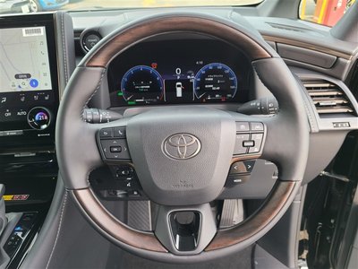 2026 Toyota ALPHARD — миниатюра 12