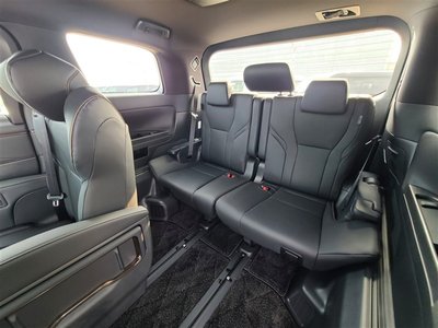 2026 Toyota ALPHARD — фото 6