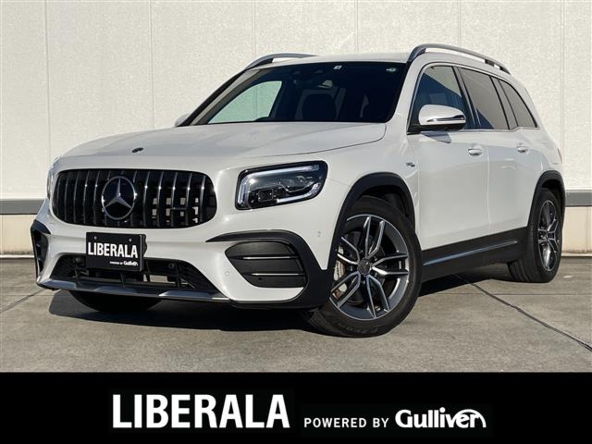 MERCEDES-BENZ GLB AMG - View 1