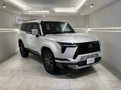 صورة 1 لـ 2025 Lexus GX