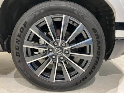 صورة 5 لـ 2025 Lexus GX