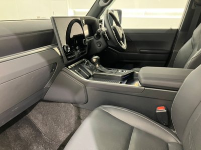 صورة مصغرة 17 لـ 2025 Lexus GX