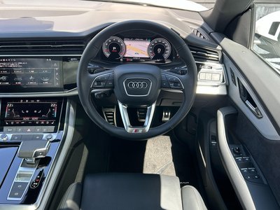 AUDI Q8 - 8
