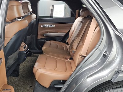 2022 Genesis GV70 thumbnail 16