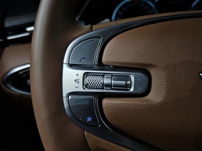 2022 Genesis GV70 thumbnail 30