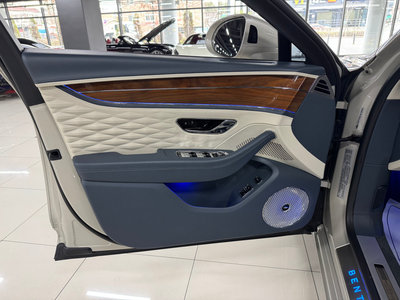 صورة مصغرة 16 لـ 2021 Bentley FLYING SPUR