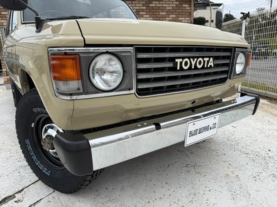 TOYOTA LAND CRUISER 60 - 8