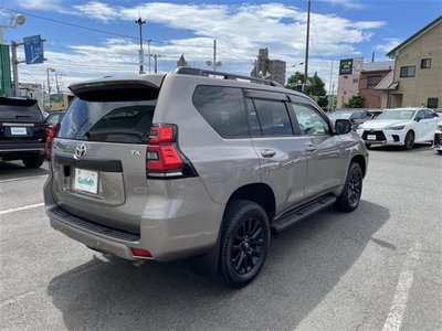 TOYOTA LAND CRUISER PRADO - 7