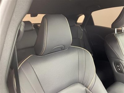 صورة مصغرة 30 لـ 2025 Toyota CROWN SPORT