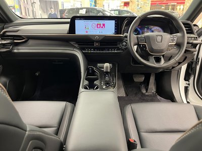 TOYOTA CROWN SPORT - 4