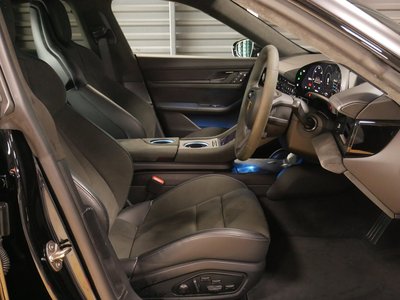 PORSCHE TAYCAN - 10